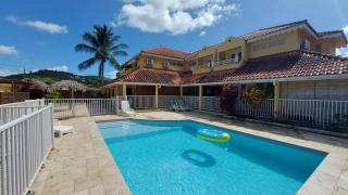 Hibiscus d 'EdenVillage-Piscine - 0