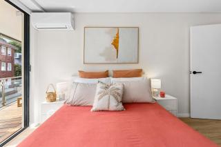 Manly Muse with Water View and Lock Up Garage - 1