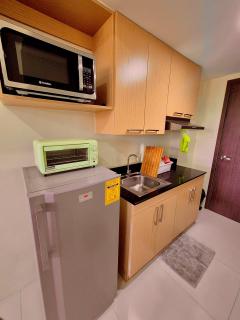 Cozy room at Brenthill Condominium - 5