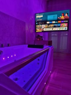 SuiteHeart Torino Private Jacuzzi - 7