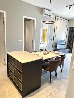 The AKSON Suites near TRX with Rooftop Pool in KL - 0