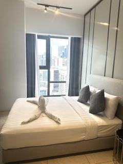 The AKSON Suites near TRX with Rooftop Pool in KL - 6