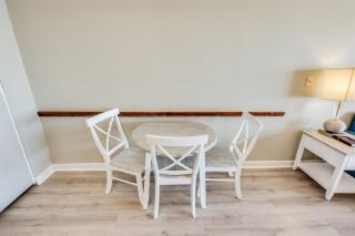 RARE 1bdrm! Huge Balcony and WD! Indoor Waterpark - 1