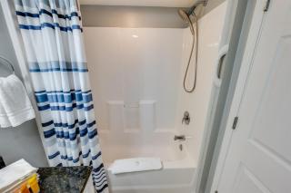 Newly Added, Barefoot Yacht Club, Saltwater Pools! - 2