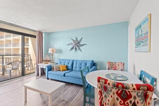 Relax and Save, Charming Coastal Retreat for 4, with Ocean views! - 6