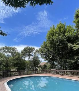 Beachfront Mansion + Pool - 8