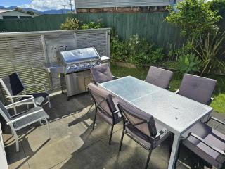 Hosts on the Coast Dinah & Una's Place - 2