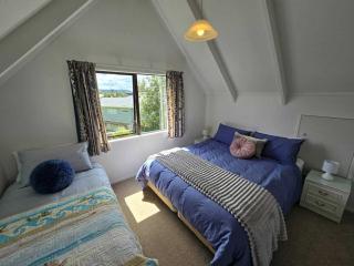 Hosts on the Coast Dinah & Una's Place - 1