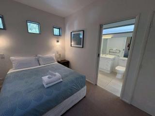 Riverside Apartment - 5