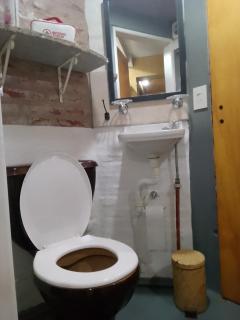 Tiny House con parrilla y jardín cerca del mar - 6