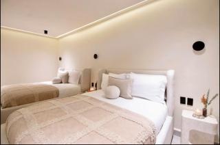 Luxurious Villa with 9 BR and HUGE Terrace Condesa - 1