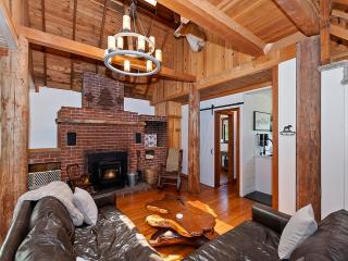 136 - Historic Rustic Cabin - Big Bear Getaway - 8