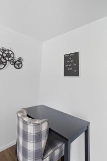 The Cozy Rustic Sequoia Wi-Fi & 2 Garage - 7