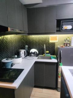 Fully Furnished Condo Near BGC - 6
