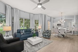 Modern Luxe Escape Near the Magic MP71 - 0