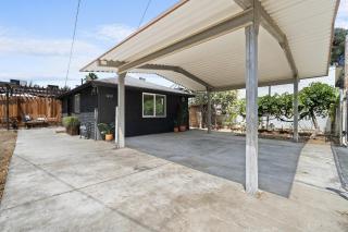 Boho Chic - Dt Visalia With Modern Art Flair - 8