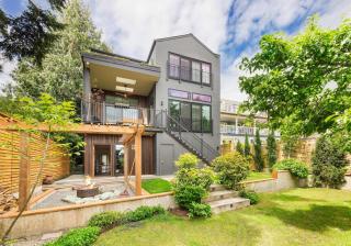 Chic 2020-Built 2BR Urban Oasis Private Backyard - 0