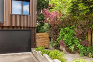 Chic 2020-Built 2BR Urban Oasis Private Backyard - 5