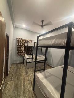 Backpackers Stop Bhimtal - 5