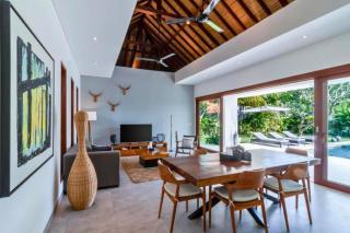 Lucia Spacious 3 BR Private Pool Villa ZN343 - 2