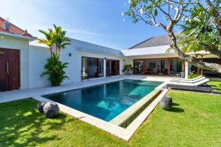 Lucia Spacious 3 BR Private Pool Villa ZN343 - 1