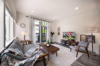 Stylish 3BR Home Near Swedish Hospital & Downtown - 0