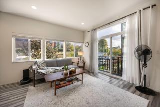 Stylish 3BR Home Near Swedish Hospital & Downtown - 3