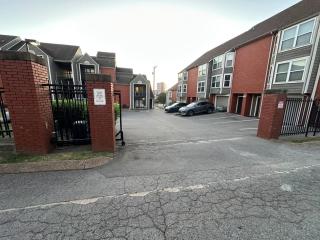 Cozy Loft - Walk to Broadway - Free Gated Parking - 6