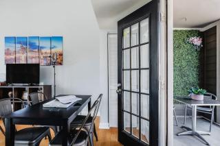 Cozy Loft - Walk to Broadway - Free Gated Parking - 4