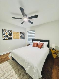 Pickleball , Pool , Bkyd Oasis , Centrally Located - 9