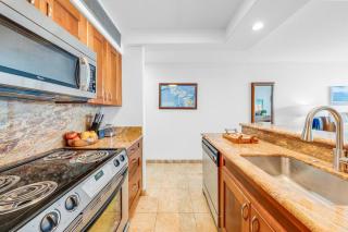 Mahana 302 · MA302 Spectacular BeachFront Studio w Pool AC - 7