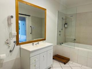 The Quarters, an Ascend Collection Hotel - 8