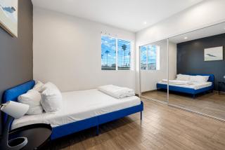 3 Bedroom Hollywood Getaway - 5