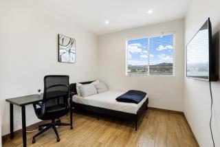 3 Bedroom Hollywood Getaway - 4