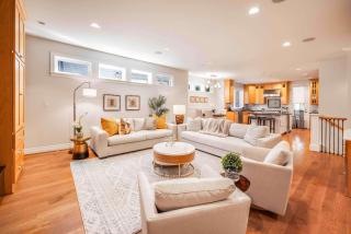 Grand Bellevue DT Villa 5 010 sqft near BV Square - 9