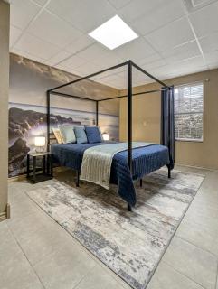 Twilight Hollow - Lakeview Retreat - Sleeps 24 - 6