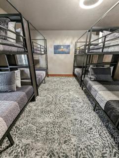 Twilight Hollow - Lakeview Retreat - Sleeps 24 - 2