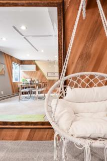 Kirkland Oasis Chic Basement Retreat with Hot Tub - 6