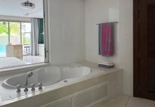 Beachfront With 50M pool Jacuzzi access-Pattaya - 8