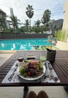 Beachfront With 50M pool Jacuzzi access-Pattaya - 2