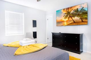 Brand NewPainted Vacation Hse NrUCF PetsOK Fenced - 2