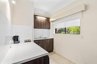 Quality Hotel Robertson Gardens - 1