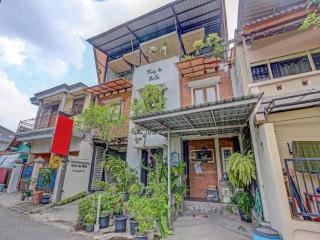 Huiz de Rico Guesthouse Syariah near Ambarrukmo Area - 2