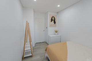 NEW 2BR 6P Walk to Freshwater, Manly & Curl Curl - 3