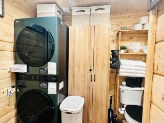 Big Lake Alaska Cozy Cub Cabin with Private Hot Tub & Sauna - 3