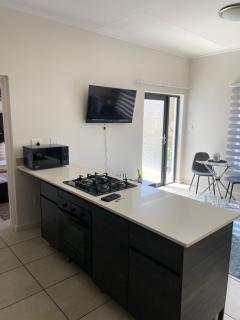 Cozy Oakdene Retreat Perfect for Couples - 5