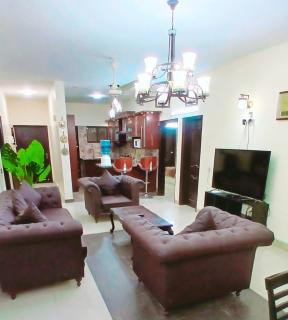 3 Bedrooms Drawing Lounge Furnished Apartment in Gulshan-e-Iqbal - 7