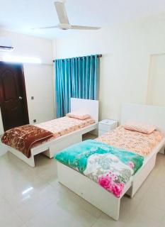 3 Bedrooms Drawing Lounge Furnished Apartment in Gulshan-e-Iqbal - 3