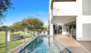 Barramul on the Park with Pool & Gym Access - 9