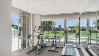 Barramul on the Park with Pool & Gym Access - 8